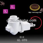 UL CUL approved 110v 7w plastic american type lamp holder