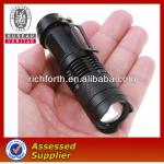 200 Lumen Mini CREE Q5 Led Zoomable Flashlight Torch-RF38019
