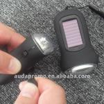 Hand-cranking 3 LED solar flashlight