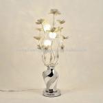 Decorative flower floor lamp