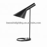 New style modern simple and creative indoor black steel bedroom table lamps