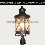 European decor post lamp with aluminum in seedy glass